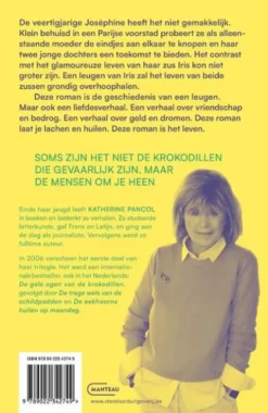 De gele ogen van de krokodillen