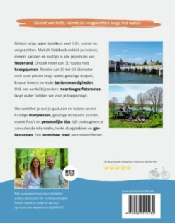Fietsen langs het water in Nederland
